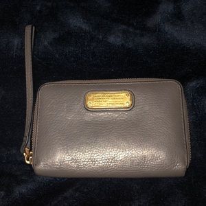 Grey Marc Jacobs zip-up Wallet !!